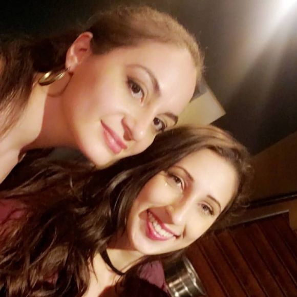 Meet your Posher, Christine - Picture 1 of 1